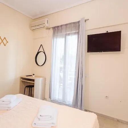 爱奥尼亚天堂公寓式酒店 *