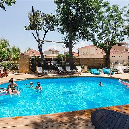 爱奥尼亚天堂公寓式酒店 * 奈德里