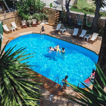 爱奥尼亚天堂公寓式酒店