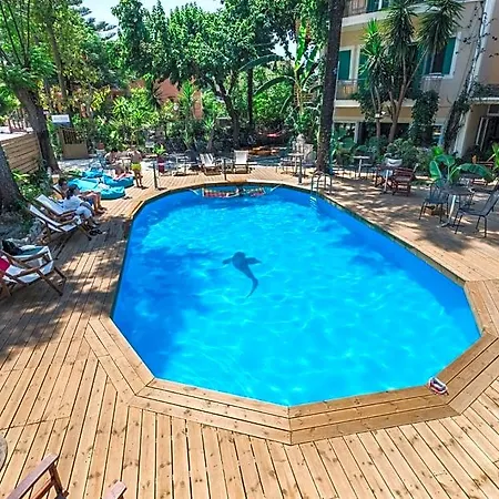 爱奥尼亚天堂公寓式酒店 公寓